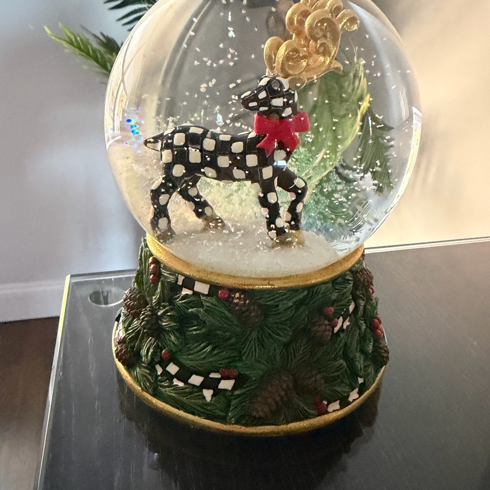 MacKenzie-Childs Snow globe